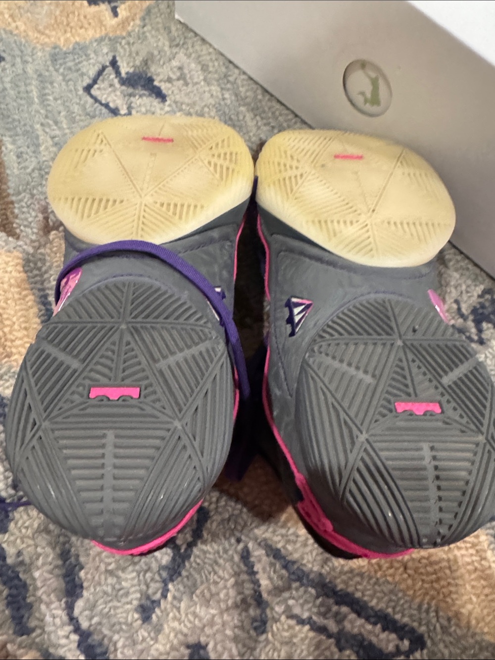 Nike LeBron XXII Basketball Sneakers - Picture 5 of 9